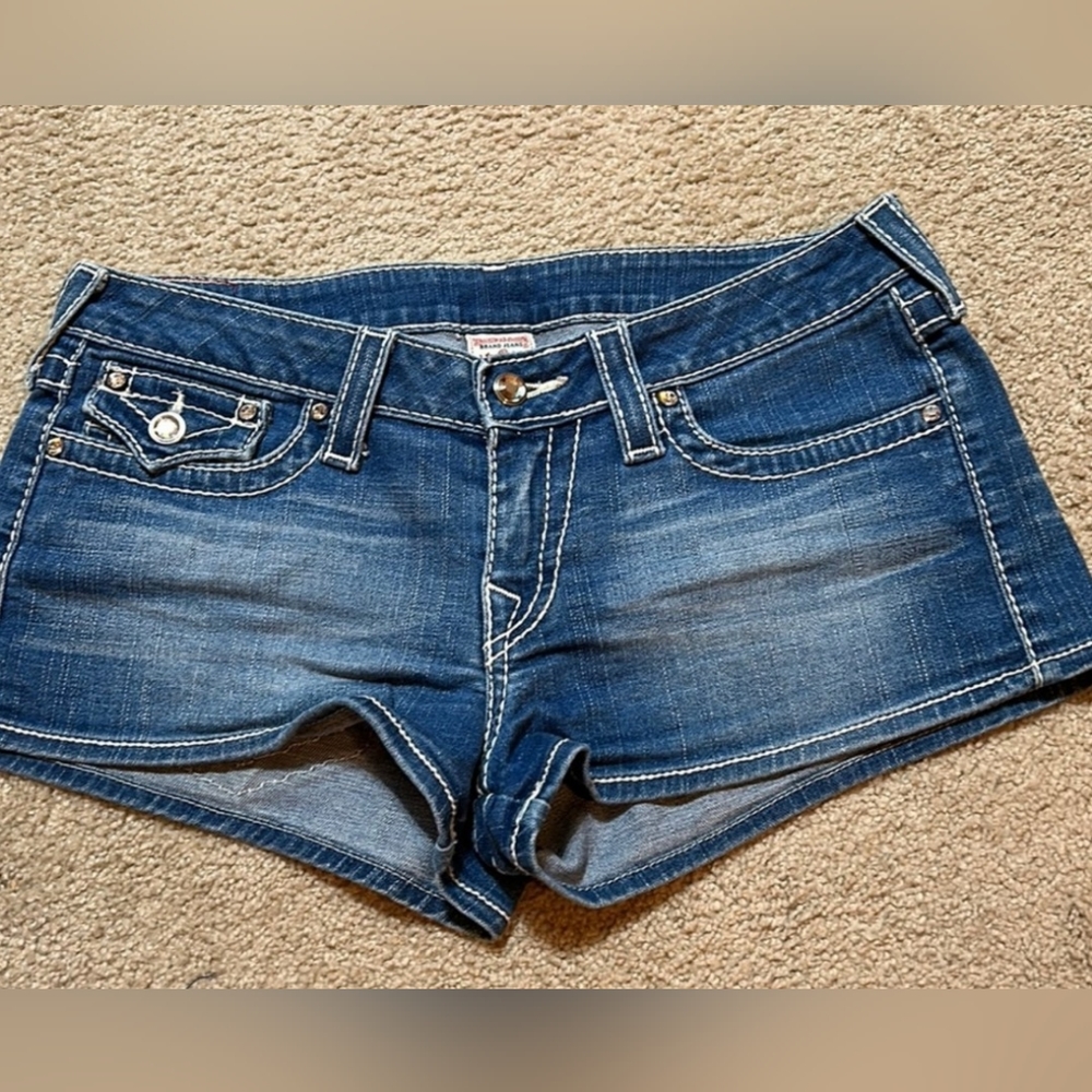 True Religion Disco Josie Big T shorts with Rhinestones Size 30, flawless